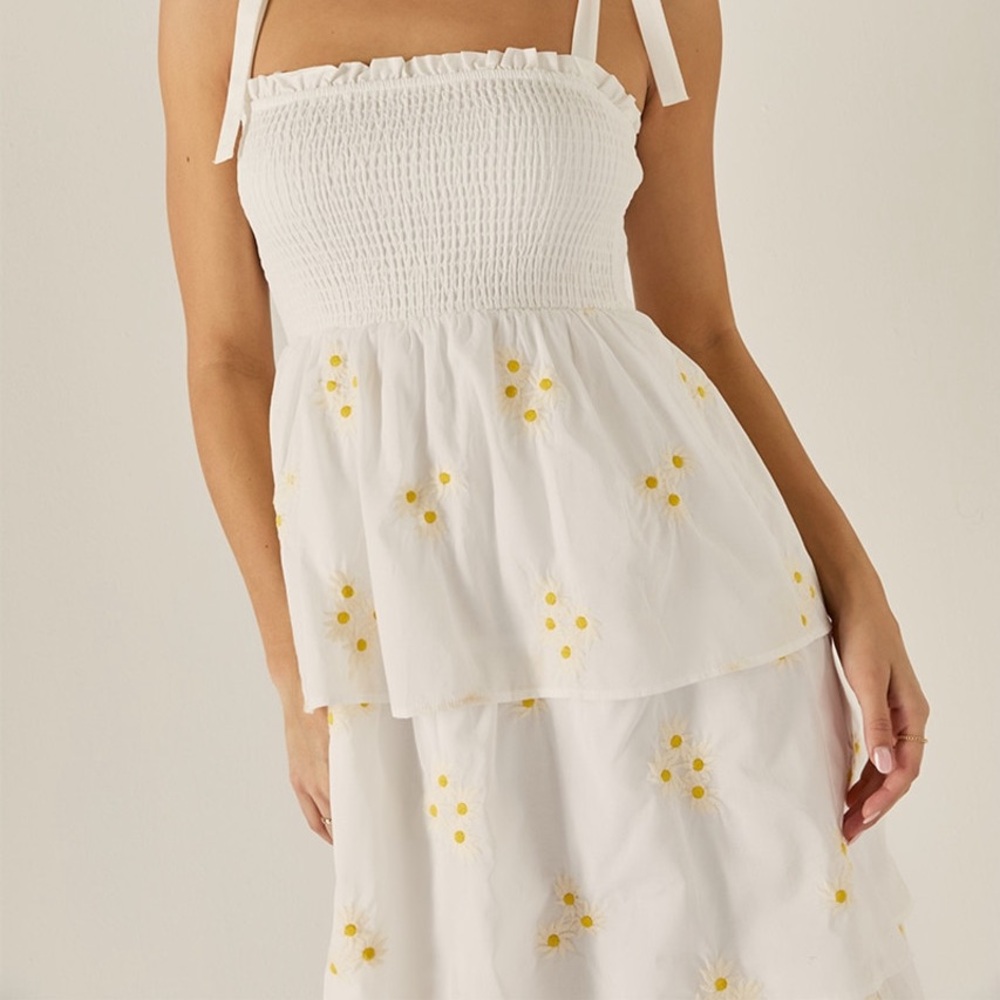 NWOT Francesca’s Midi Tiered Dress 💛 - Picture 3 of 4